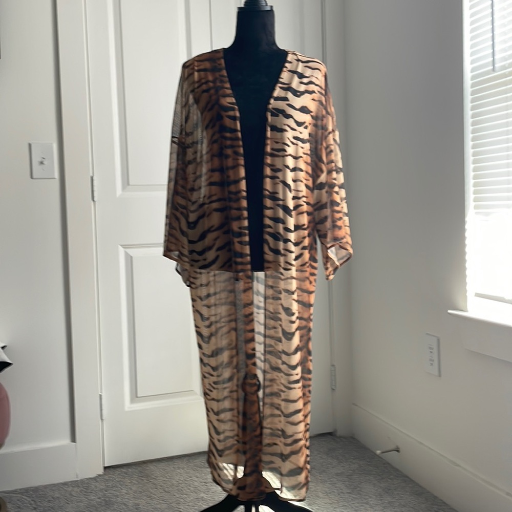 Forever 21- M- Drape